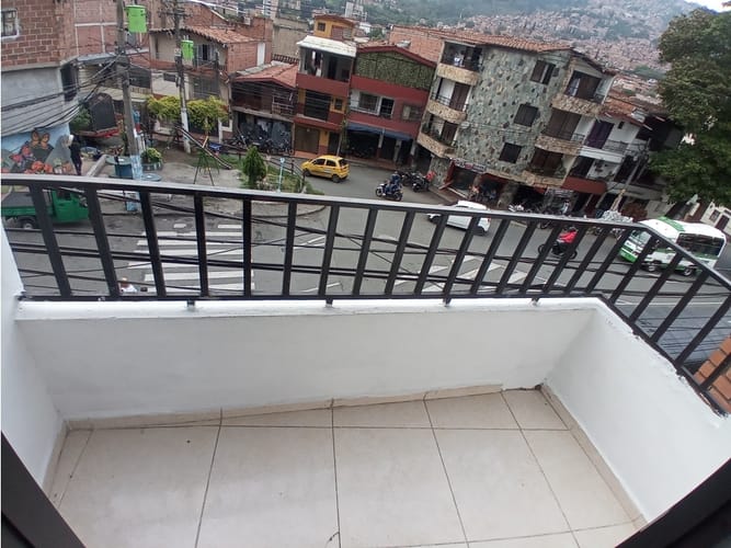 Apartamento de 2 alcobas en arriendo en Caicedo, Medellín, 90 m² · foto 4 de 13