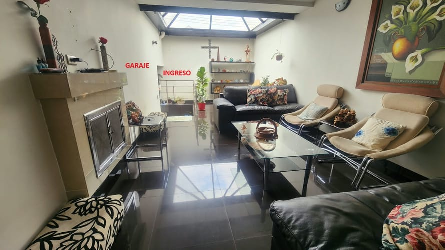 Casa de 4 alcobas en venta en Villa Del Prado, Bogotá, 190 m² · foto 2 de 5