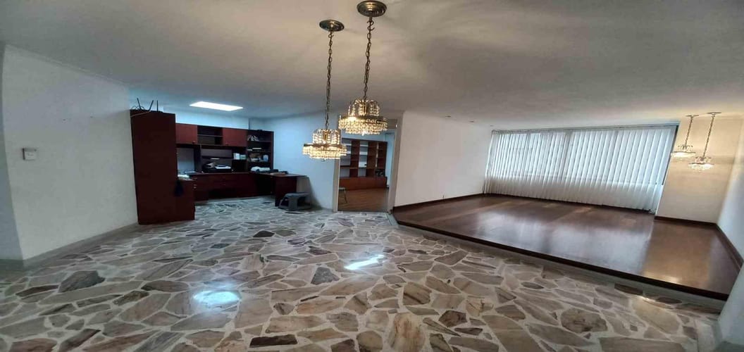 Casa de 8 alcobas en arriendo en Los Alpes, Pereira, 520 m² · foto 19 de 24