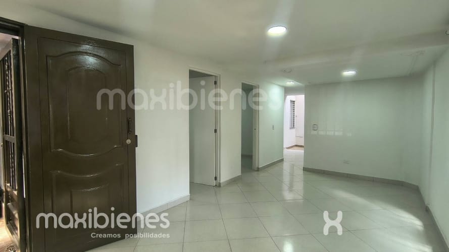 Casa de 3 alcobas en arriendo en Las Lomitas, Sabaneta, 70 m² · foto 2 de 19