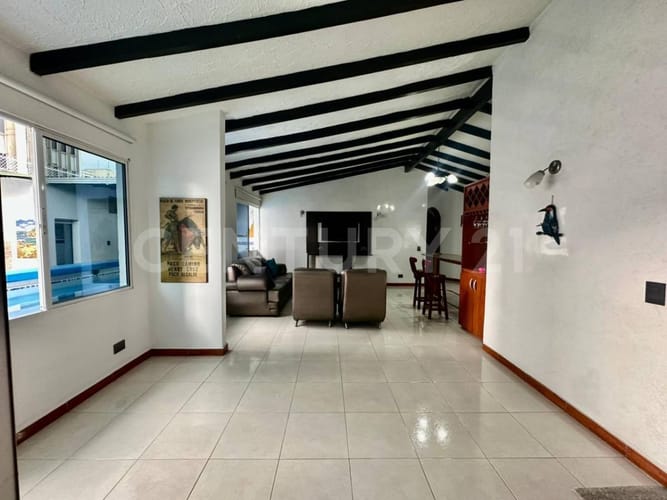 Apartamento de 2 alcobas en arriendo en San Pedro, Cali, 105 m² · foto 2 de 14