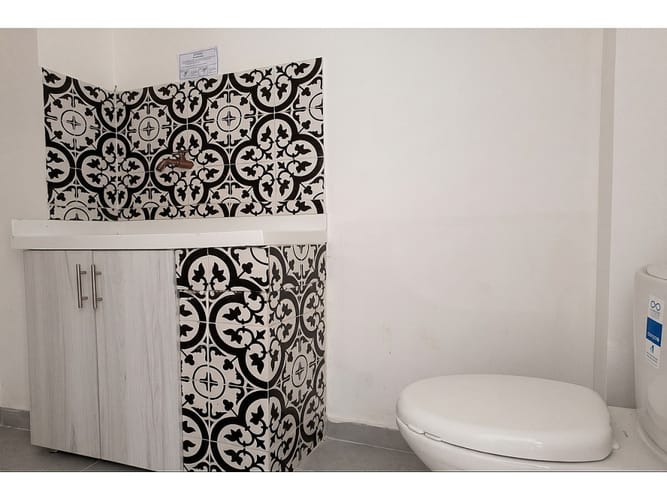 Casa de 6 alcobas en arriendo en Santa Ana, Bogotá, 250 m² · foto 5 de 9