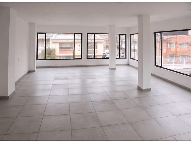 Casa de 6 alcobas en arriendo en Santa Ana, Bogotá, 250 m² · foto 6 de 9