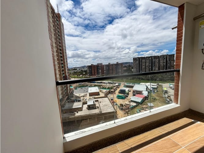 Apartamento de 3 alcobas en venta en Cedritos, Bogotá, 79 m² · foto 5 de 10