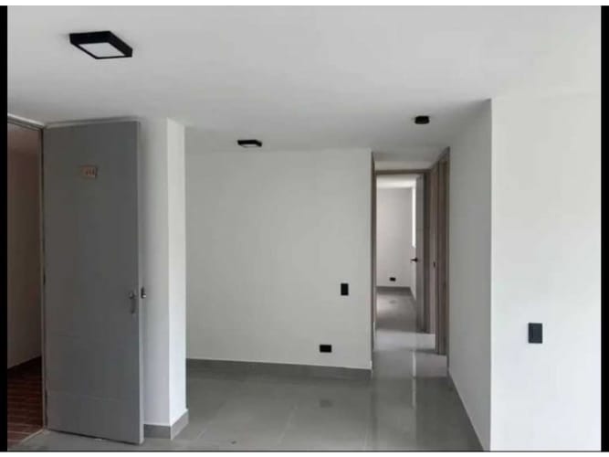 Apartamento de 3 alcobas en arriendo en La Mina, Envigado, 55 m² · foto 2 de 6