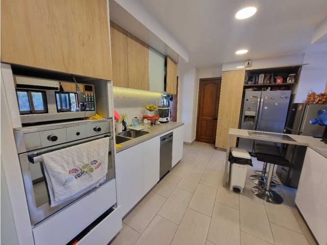 Apartamento de 3 alcobas en venta en Cerros De Suba, Bogotá, 210 m² · foto 11 de 24