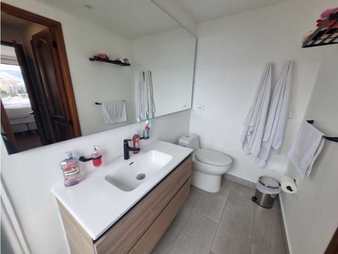 Apartamento de 3 alcobas en venta en Cerros De Suba, Bogotá, 210 m² · foto 18 de 24
