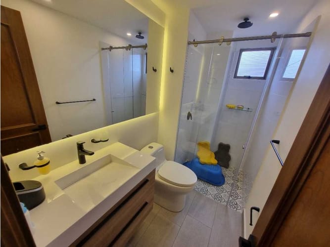 Apartamento de 3 alcobas en venta en Cerros De Suba, Bogotá, 210 m² · foto 20 de 24