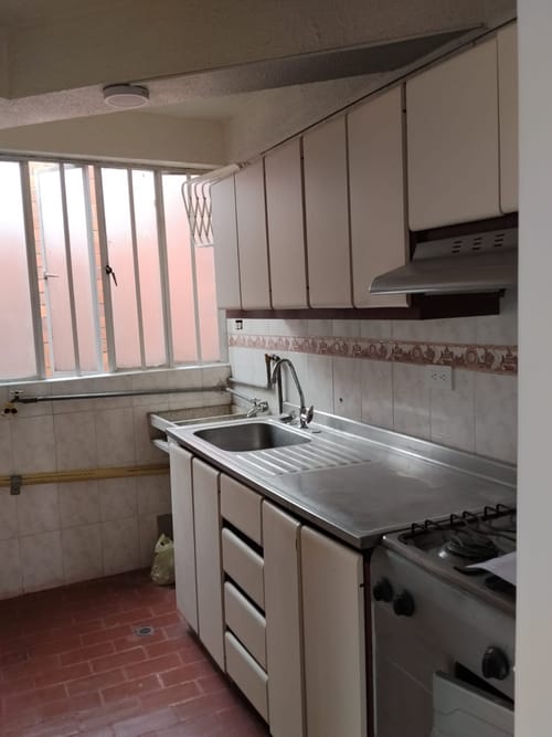 Apartamento de 3 alcobas en venta en Engativá, Bogotá, 60 m² · foto 2 de 15