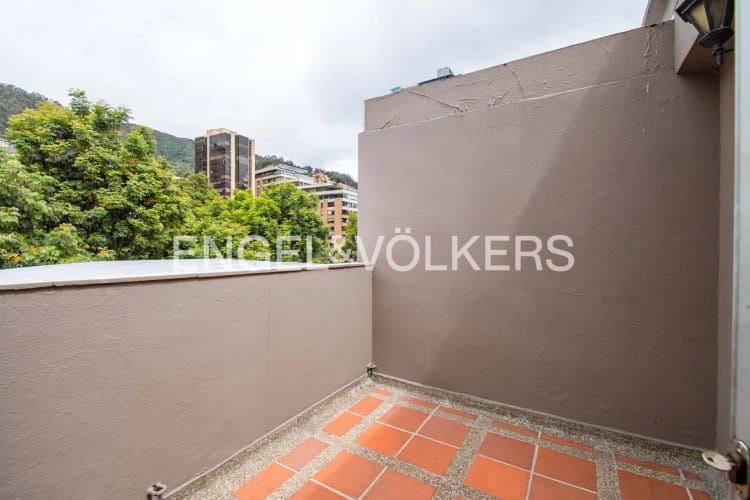Apartamento de 4 alcobas en arriendo en La Cabrera, Bogotá, 388 m² · foto 22 de 24