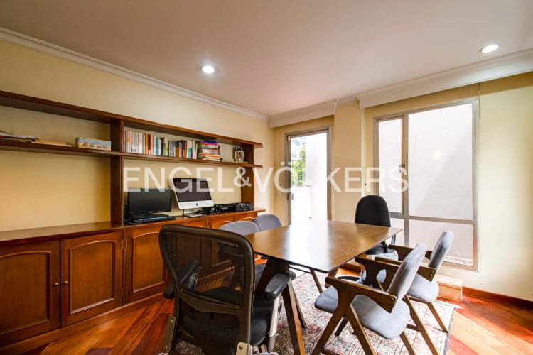 Apartamento de 4 alcobas en arriendo en La Cabrera, Bogotá, 388 m² · foto 21 de 24