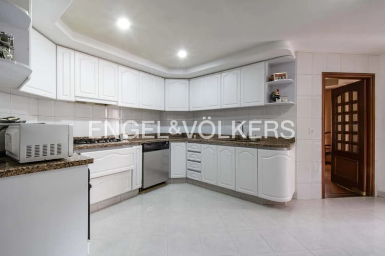 Apartamento de 4 alcobas en arriendo en La Cabrera, Bogotá, 388 m² · foto 7 de 24