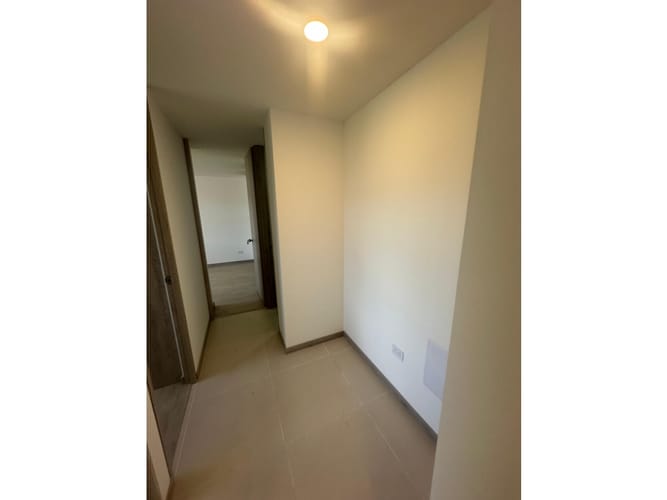 Apartamento de 3 alcobas en arriendo en Zona Industrial No. 1, Itagüí, 67 m² · foto 7 de 18