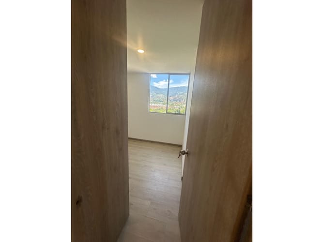 Apartamento de 3 alcobas en arriendo en Zona Industrial No. 1, Itagüí, 67 m² · foto 8 de 18