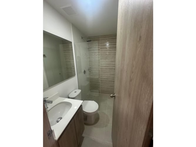 Apartamento de 3 alcobas en arriendo en Zona Industrial No. 1, Itagüí, 67 m² · foto 9 de 18