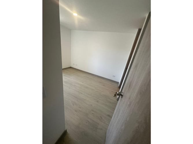Apartamento de 3 alcobas en arriendo en Zona Industrial No. 1, Itagüí, 67 m² · foto 10 de 18