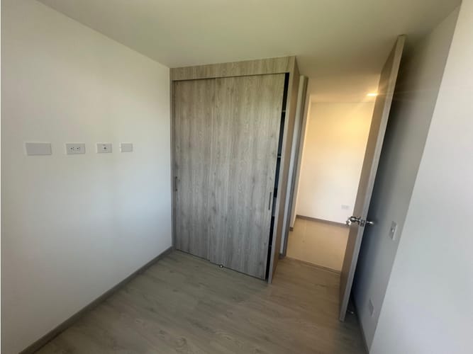 Apartamento de 3 alcobas en arriendo en Zona Industrial No. 1, Itagüí, 67 m² · foto 14 de 18