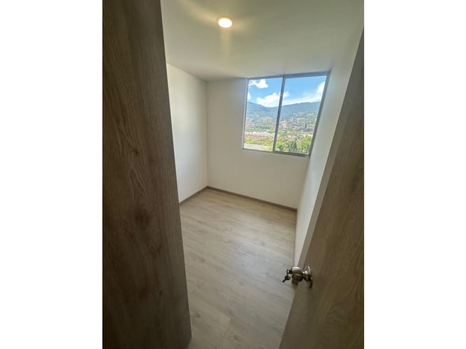 Apartamento de 3 alcobas en arriendo en Zona Industrial No. 1, Itagüí, 67 m² · foto 16 de 18