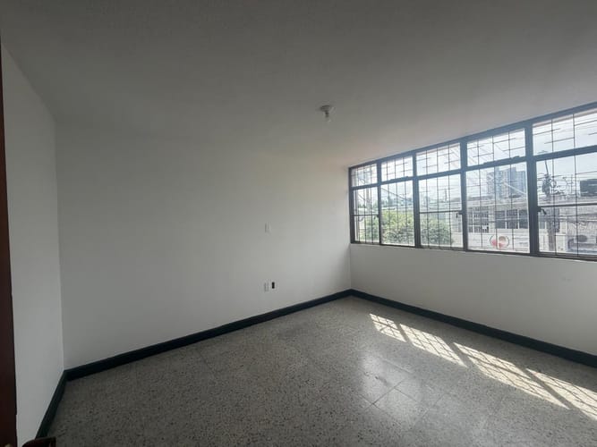 Casa de 7 alcobas en arriendo en Cabecera Del Llano, Bucaramanga, 520 m² · foto 15 de 19