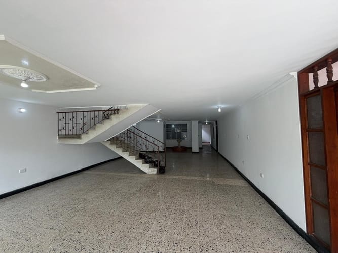 Casa de 7 alcobas en arriendo en Cabecera Del Llano, Bucaramanga, 520 m² · foto 18 de 19