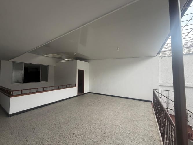 Casa de 7 alcobas en arriendo en Cabecera Del Llano, Bucaramanga, 520 m² · foto 14 de 19