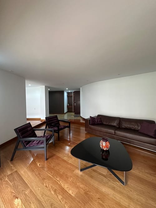 Apartamento de 2 alcobas en arriendo en Altos De Bella Suiza, Bogotá, 156 m² · foto 2 de 20
