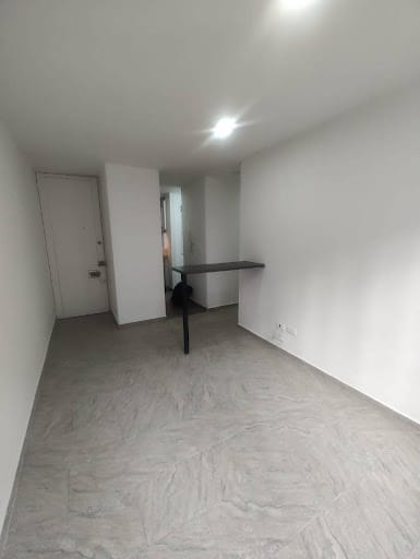 Apartamento de 3 alcobas en arriendo en Gran Granada, Bogotá, 45 m² · foto 2 de 24