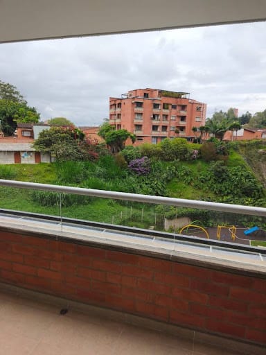 Apartamento de 3 alcobas en arriendo en Ub. Altos De Pereira, Rionegro, 85 m² · foto 2 de 18