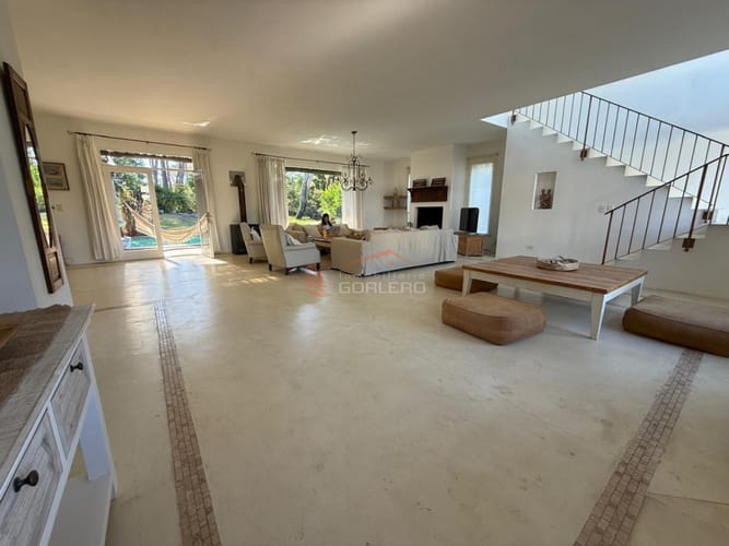 hermosa casa con piscina climatizada en alquiler anual en barrio Cerrado de Laguna Blanca · Foto 3
