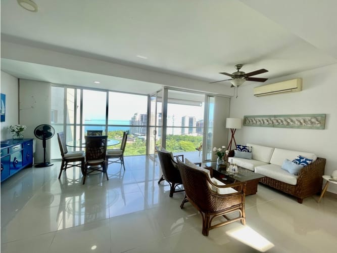 Apartamento de 3 alcobas en arriendo en Bello Horizonte, Santa Marta, 250 m² · foto 2 de 21