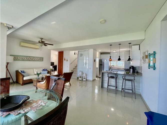 Apartamento de 3 alcobas en arriendo en Bello Horizonte, Santa Marta, 250 m² · foto 3 de 21
