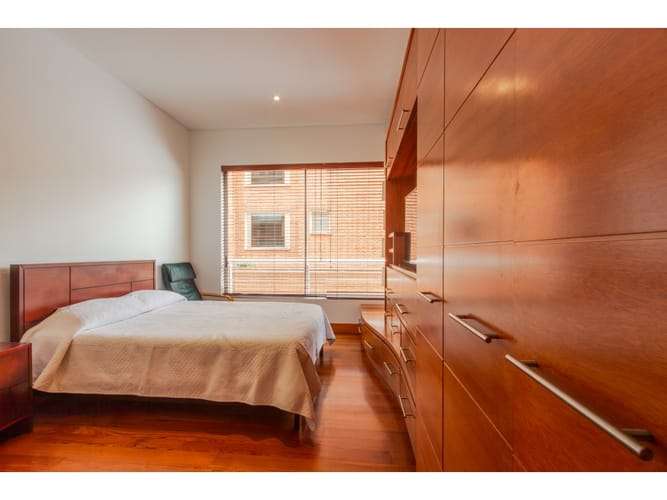 Apartaestudio en venta en Chico Norte, Bogotá, 54 m² · foto 4 de 17