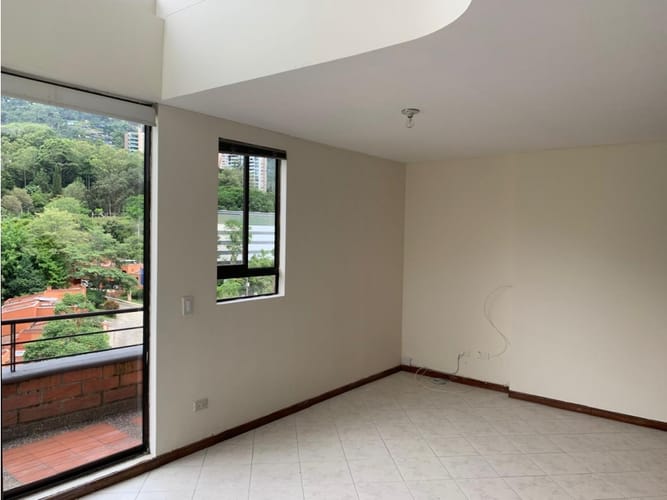 Apartaestudio en arriendo en Los Balsos, Medellín, 46 m² · foto 7 de 10