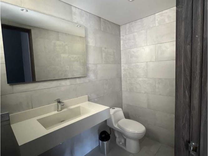 Casa de 3 alcobas en arriendo en San Jose, Guarne, 230 m² · foto 3 de 17
