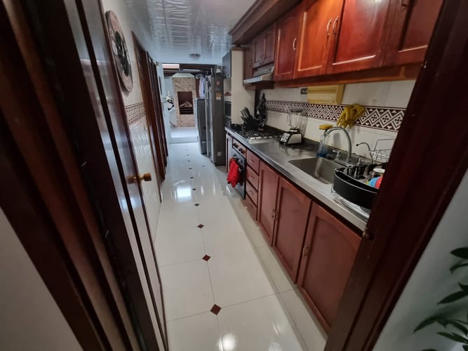 Apartamento de 3 alcobas en venta en El Contador, Bogotá, 184 m² · foto 6 de 17