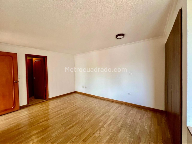 Apartaestudio en arriendo en La Castellana, Bogotá, 63 m² · foto 8 de 11