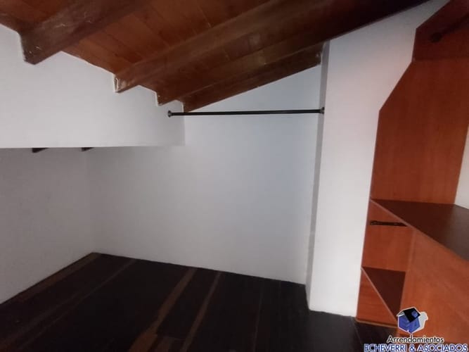 Casa de 4 alcobas en arriendo en Belén, Medellín, 200 m² · foto 2 de 17