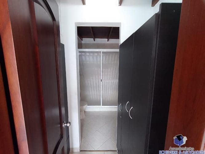 Casa de 4 alcobas en arriendo en Belén, Medellín, 200 m² · foto 5 de 17
