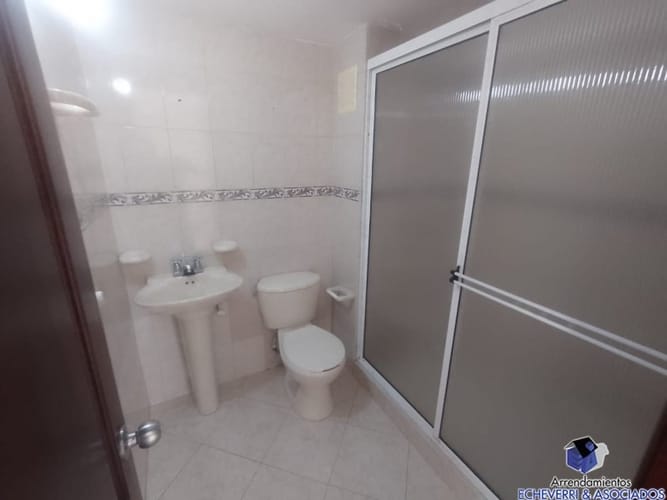 Casa de 4 alcobas en arriendo en Belén, Medellín, 200 m² · foto 10 de 17