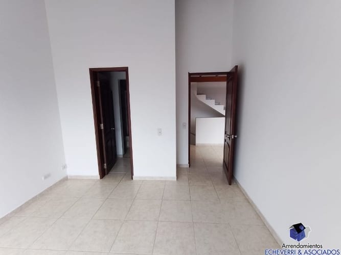 Casa de 4 alcobas en arriendo en Belén, Medellín, 200 m² · foto 16 de 17