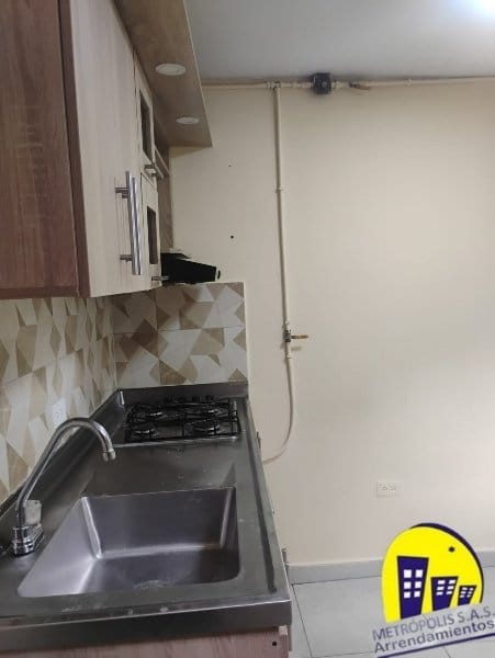 Casa de 1 alcoba en arriendo en Prado, Medellín, 45 m² · foto 2 de 14
