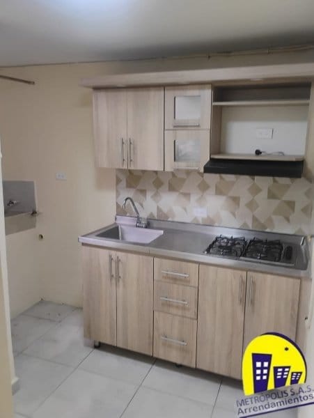 Casa de 1 alcoba en arriendo en Prado, Medellín, 45 m² · foto 3 de 14