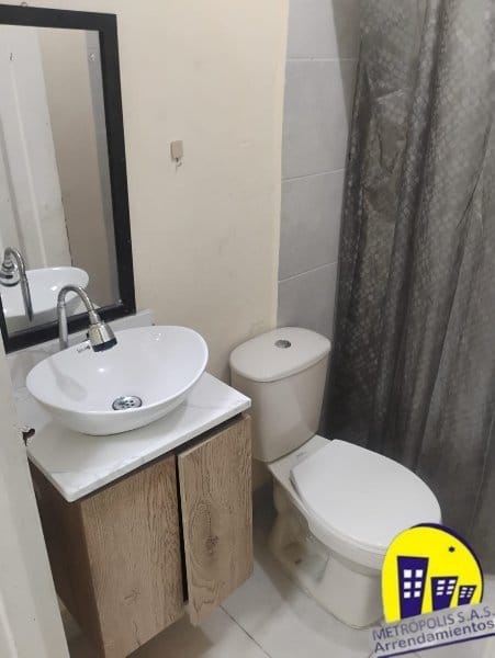 Casa de 1 alcoba en arriendo en Prado, Medellín, 45 m² · foto 10 de 14