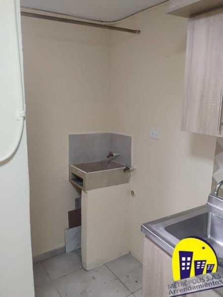 Casa de 1 alcoba en arriendo en Prado, Medellín, 45 m² · foto 14 de 14