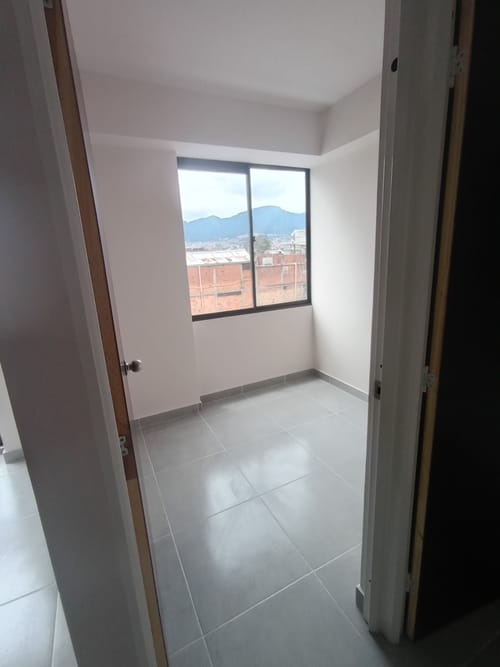 Apartamento de 2 alcobas en venta en Libertador, Bogotá, 35 m² · foto 7 de 11
