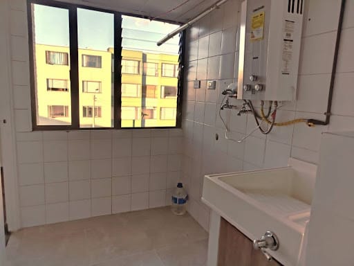 Apartamento de 3 alcobas en arriendo en Usatama, Bogotá, 73 m² · foto 5 de 12