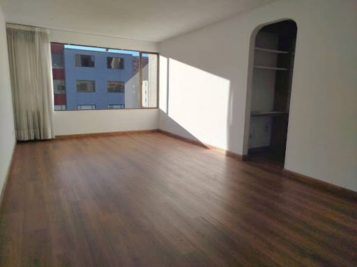 Apartamento de 3 alcobas en arriendo en Usatama, Bogotá, 73 m² · foto 6 de 12