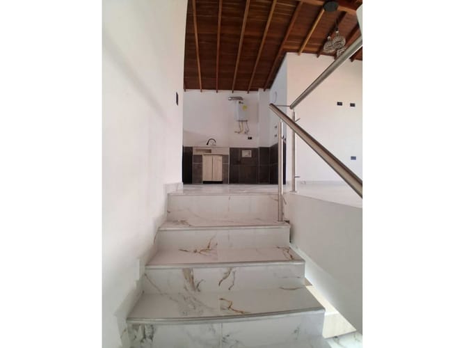 Apartamento de 4 alcobas en venta en Cabañitas, Bello, 220 m² · foto 4 de 23