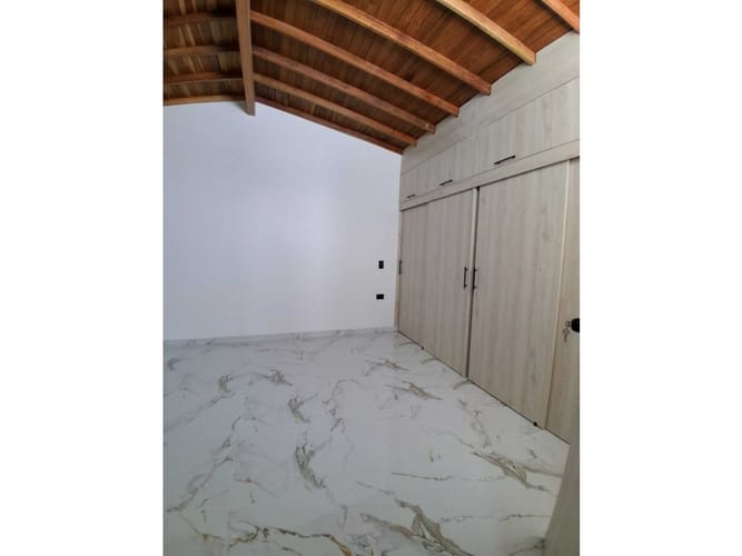 Apartamento de 4 alcobas en venta en Cabañitas, Bello, 220 m² · foto 11 de 23