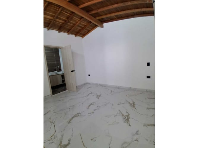 Apartamento de 4 alcobas en venta en Cabañitas, Bello, 220 m² · foto 17 de 23